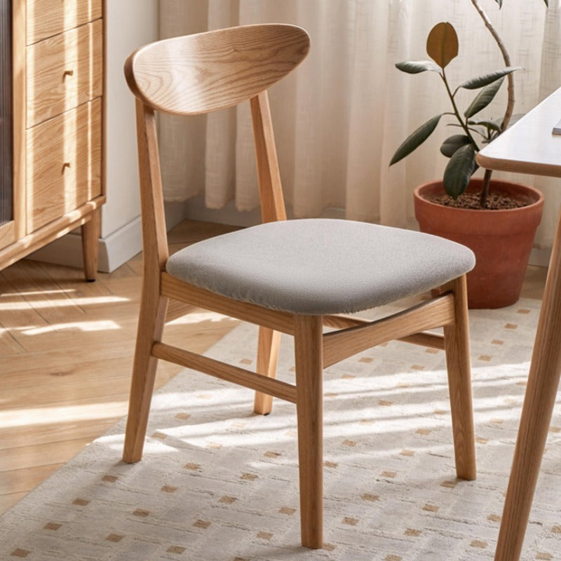 Chaise de salle à manger en chêne massif Nara