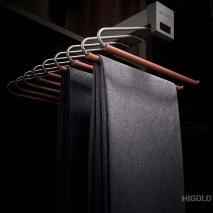 Porte-pantalons à montage supérieur