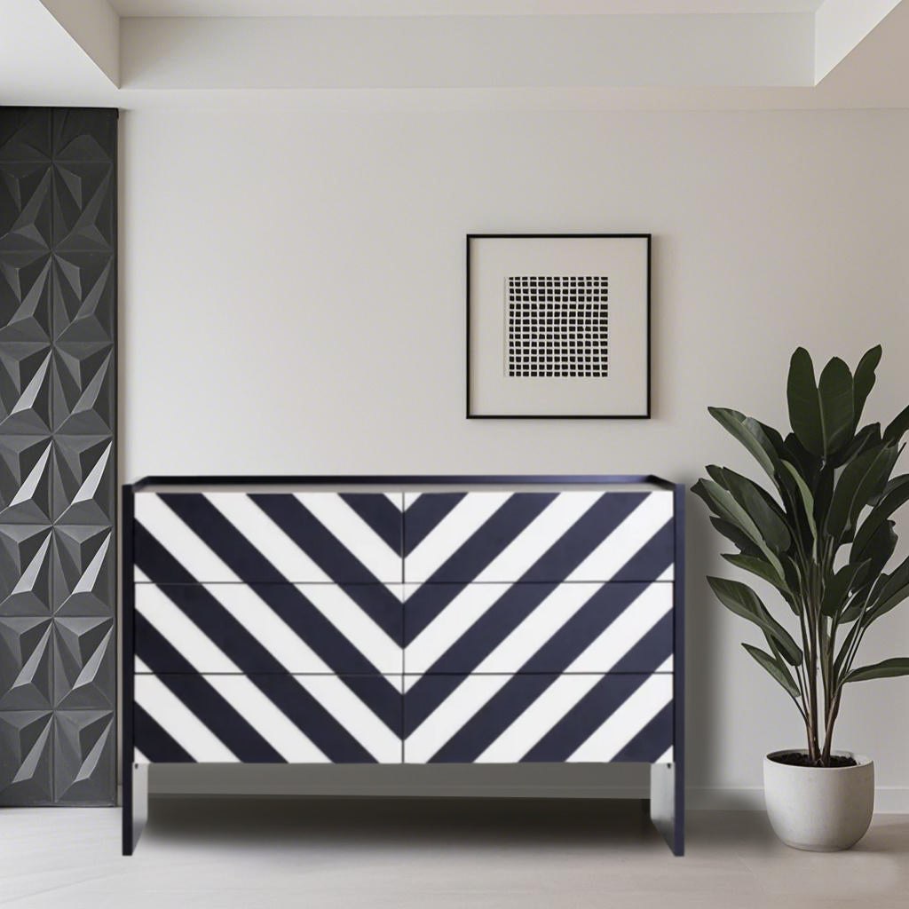 Commode à chevrons