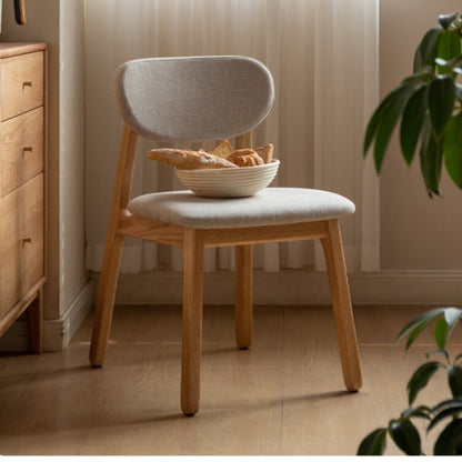 Chaise de salle à manger rembourrée en bois de chêne Kei