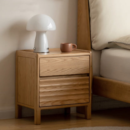 Table de chevet en bois massif Yuki