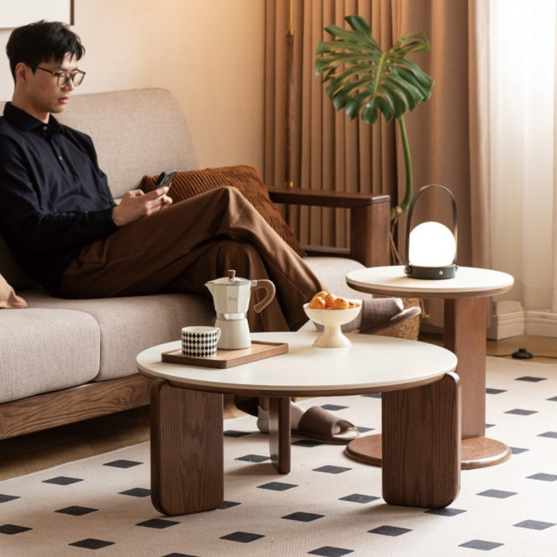 Tables gigognes en bois massif et pierre frittée Akemi