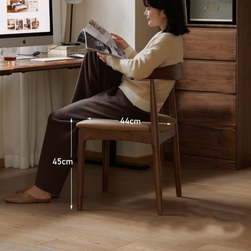 Chaise de salle à manger en bois de noyer massif Bruce